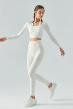 Load image into Gallery viewer, Halter Neck Long Sleeve Cropped Sports Top