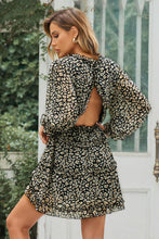 Load image into Gallery viewer, Floral Frill Trim Plunge Flounce Sleeve Dress