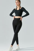 Load image into Gallery viewer, Halter Neck Long Sleeve Cropped Sports Top